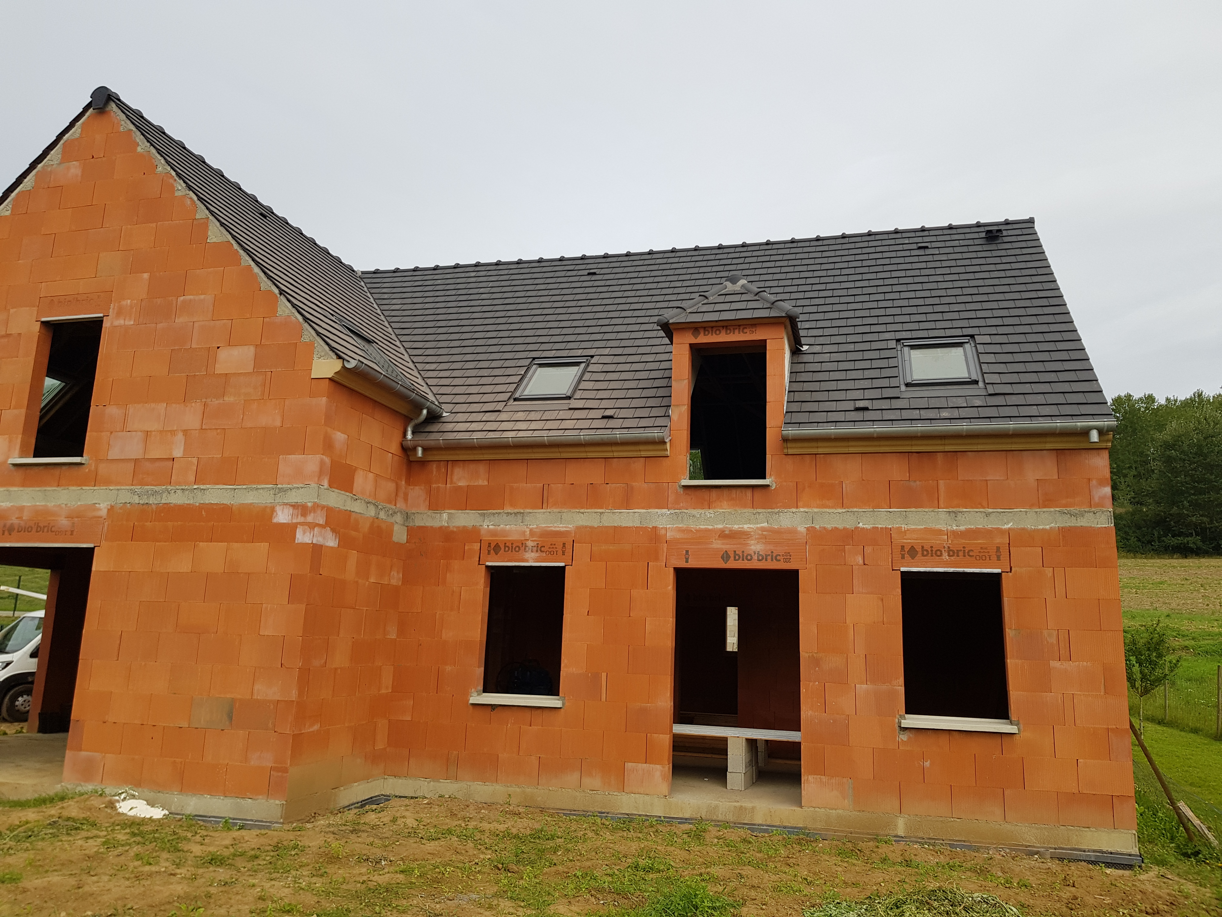 🏠 Toiture neuve ou rénovation : que choisir à Soissons, Compiègne et Château-Thierry ?